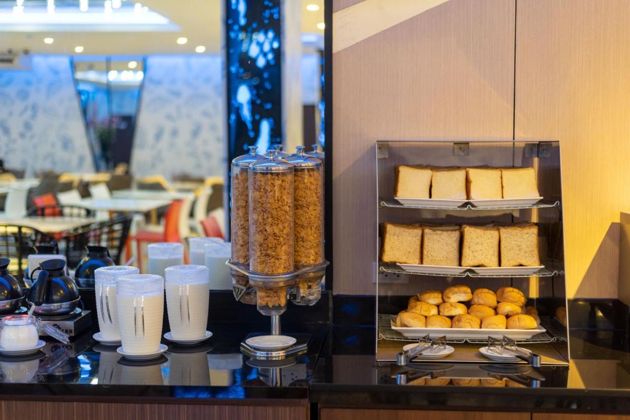 Rodina Beach Hotel Jomtien Beach Eksteriør billede